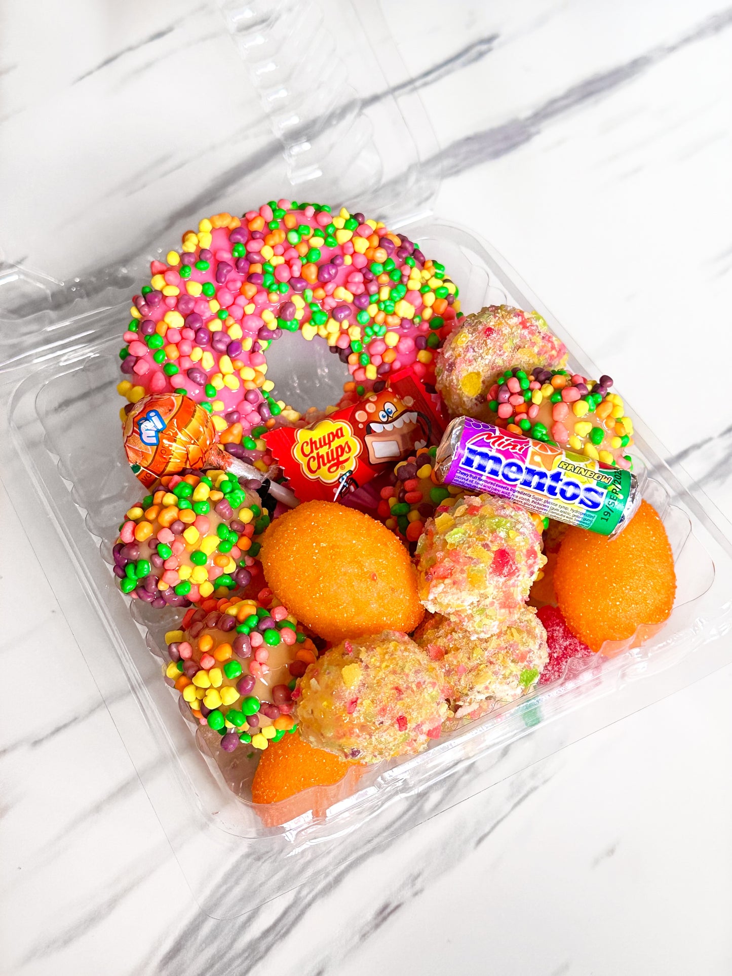 Mini Candied Pineapple & Grapes Box